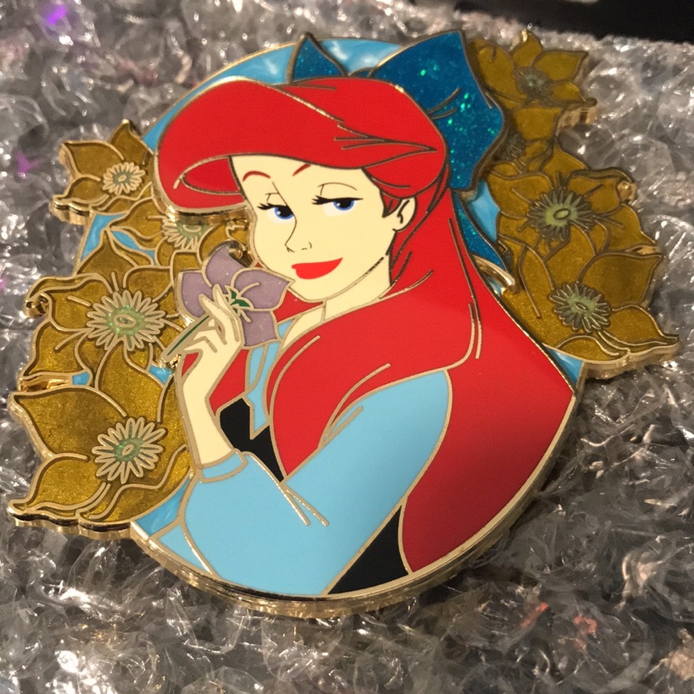 Disney Fantasy Pin The Little Mermaid Ariel Gem